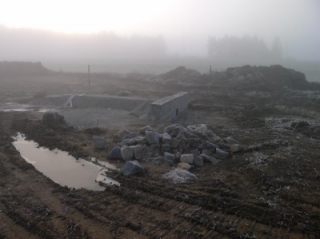 Kontrolní den – stavba tělesa hráze.jpg