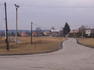 Jeseník nad Odrou s upraveným korytem Luhy.jpg