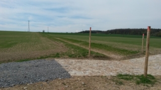 Protierozní průleh s brodem.jpg