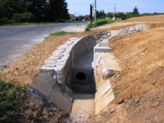Zaústění do propustku.jpg