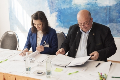 Podpis Dohody o spolupráci SPÚ a AK ČR