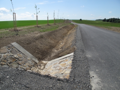 PC P 1, SP 1 a větrolam V1 v k.ú. Středolesí.JPG