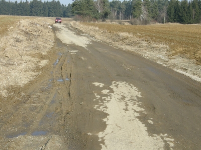 Níhov, pobočka Brno, cesta C 3 původní stav 1.3.2011 1.jpg