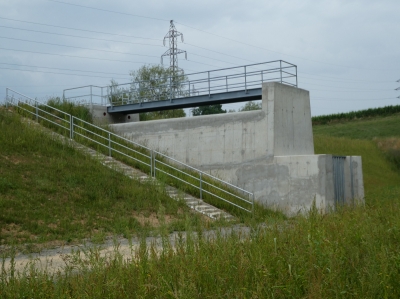 Topolná Komárov 4.JPG