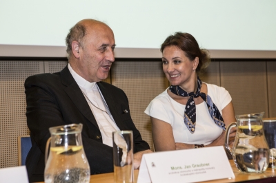 Mons. Graubner, Ing. Maradová