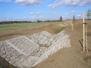 Vybudovaný skluz.JPG