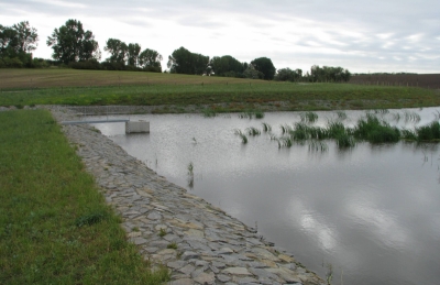 Čelčice hráz nádrže po napuštění