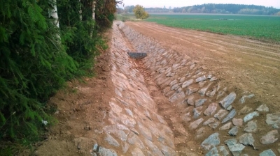6_odvodňovací příkop