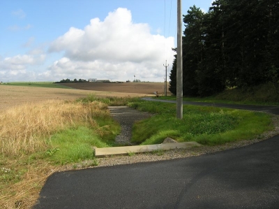 Senetářov BK Polní cesta P14 - zasakovací rýha zm