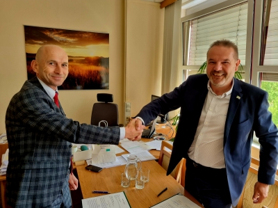 Ing. Vladimír Dolejský, Csc., náměstek pro řízení sekce ochrany přírody a krajiny MŽP a Ing. Martin Vrba, ústřední ředitel SPÚ