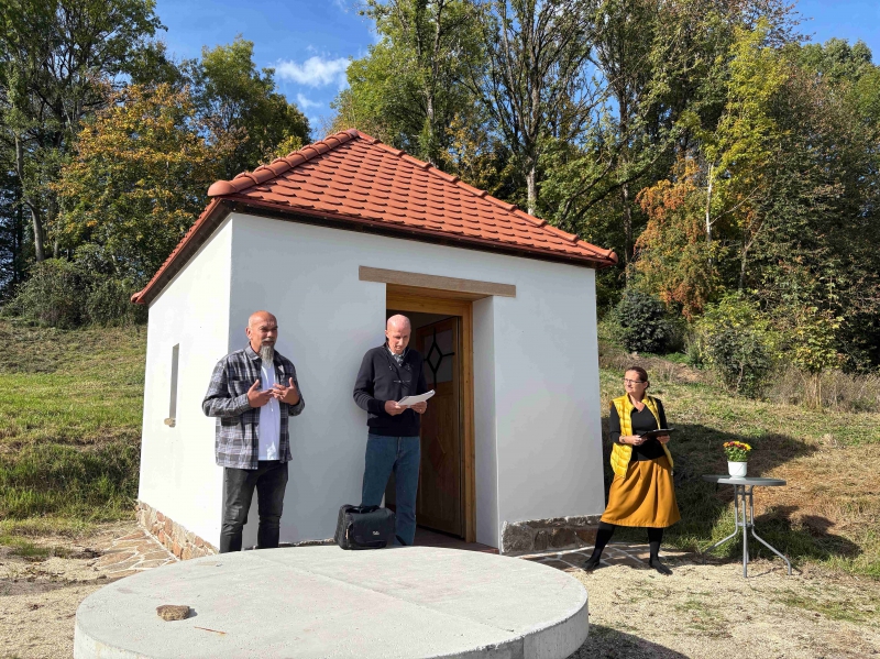 Kaple svaté rodiny Novosedly u Nemanic